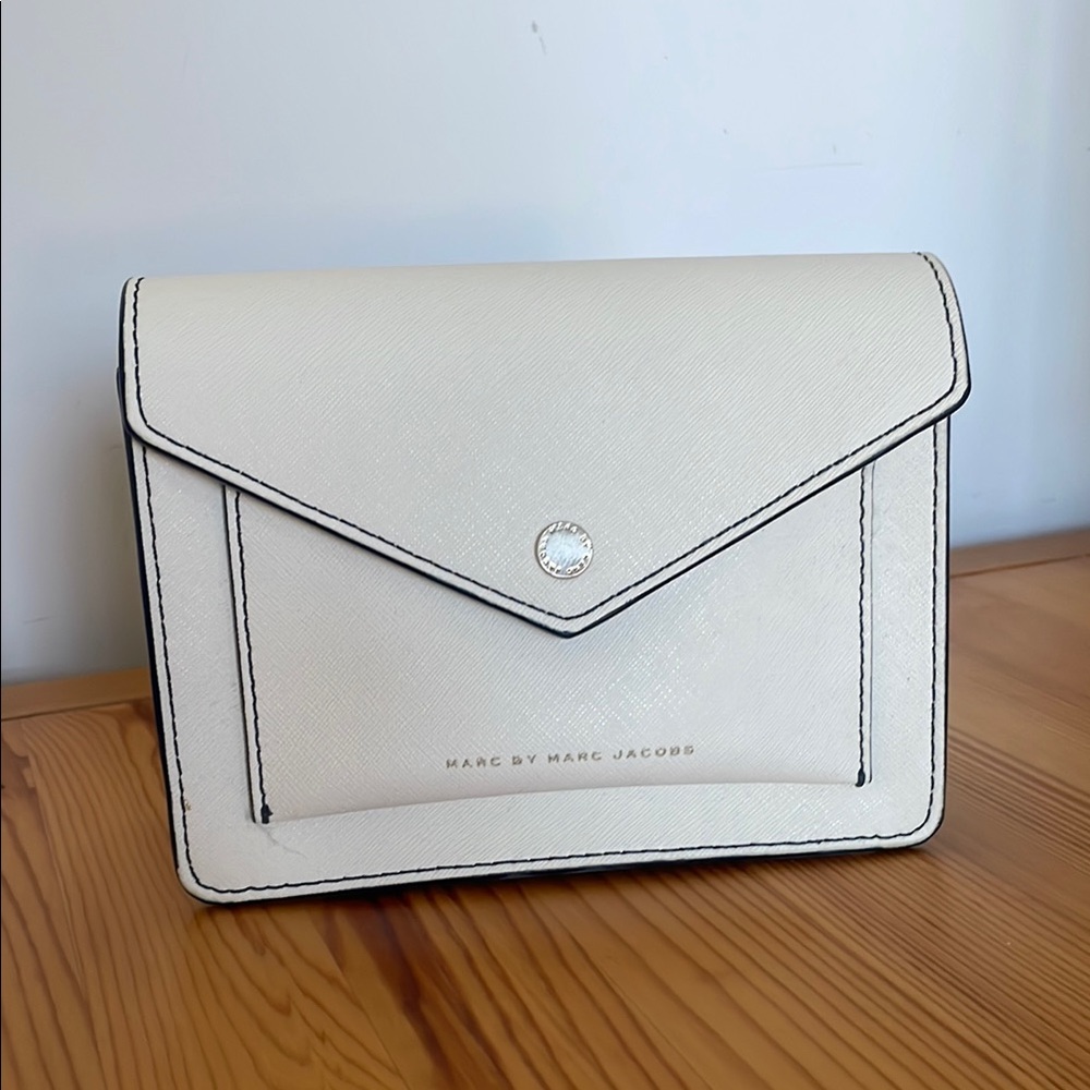 Marc Jacobs White Geometric Clutch